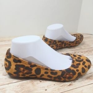 Pierre Dumas Leopard / Cheetah Print Flat Ballet Slipper Shoes Size 7 Tan Black